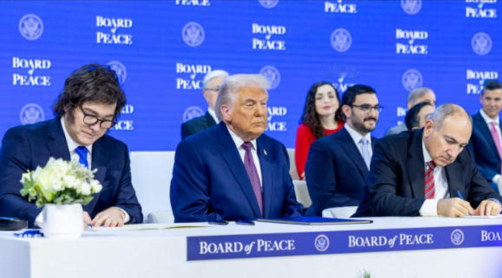 79岁的特朗普生气了，达沃斯后，狂发80条帖子…美国总统特朗普很不开心，在社