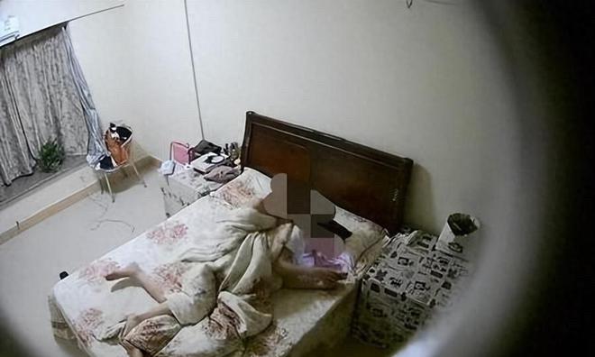 上海嘉定，一幼儿园后勤部主任见新来的女同事长得年轻漂亮，起了色心，偷留女同事住所