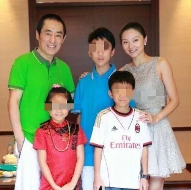 为了一生一世舒舒坦坦，这女子豁出去了，给谁生孩子不是生，给著名导演生，生了三个娃