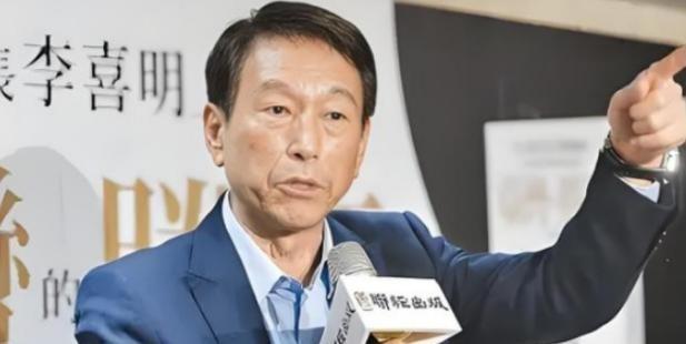 台湾前参谋总长李喜明曾一席话，让岛内炸锅！他直言解放军不是不敢打，而是时机