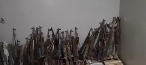 伊朗昨日有大动作！一锅端了上百个恐怖分子，还抄出6000多件窃听器级间谍