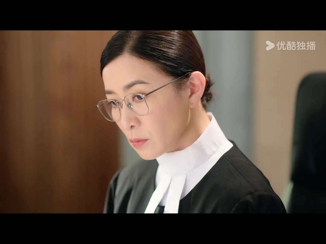 居然在佘诗曼的新剧里，看到了久违的文颂娴，一位失去孩子的妈妈，看的人心碎了。果然