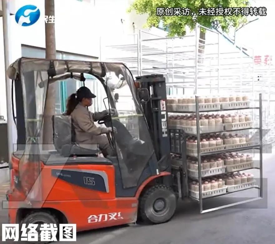 河南濮阳有一家企业。这家企业特别之处不是企业经营的本身，而是企业内的员工，这