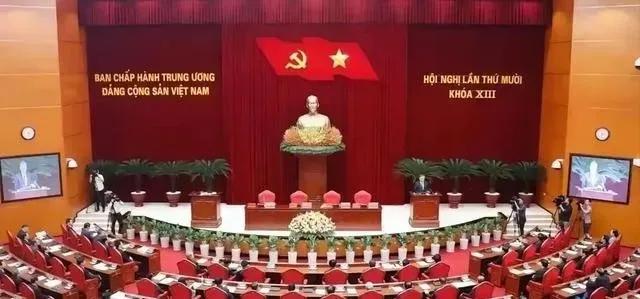 越南废除了汉字、韩国废除了汉字、日本也废除了汉字，结果呢？越南彻底改用拉丁国语字