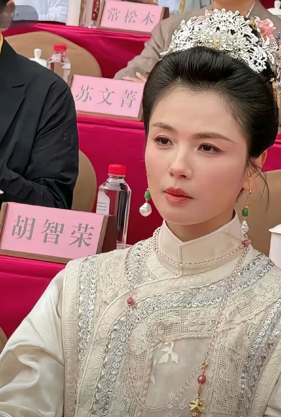 面相是骗不了人的，我奶奶会看一点面相，我把刘涛的照片给她看，问她：为什么明明她颧