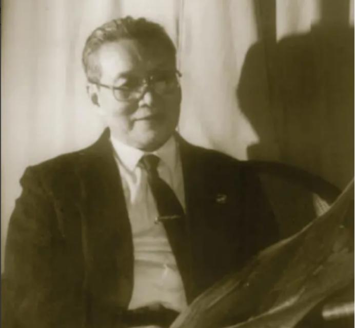 1960年，军统“头号杀手”沈醉经过多年的改造被释放出狱，他第一时间就想着回家看