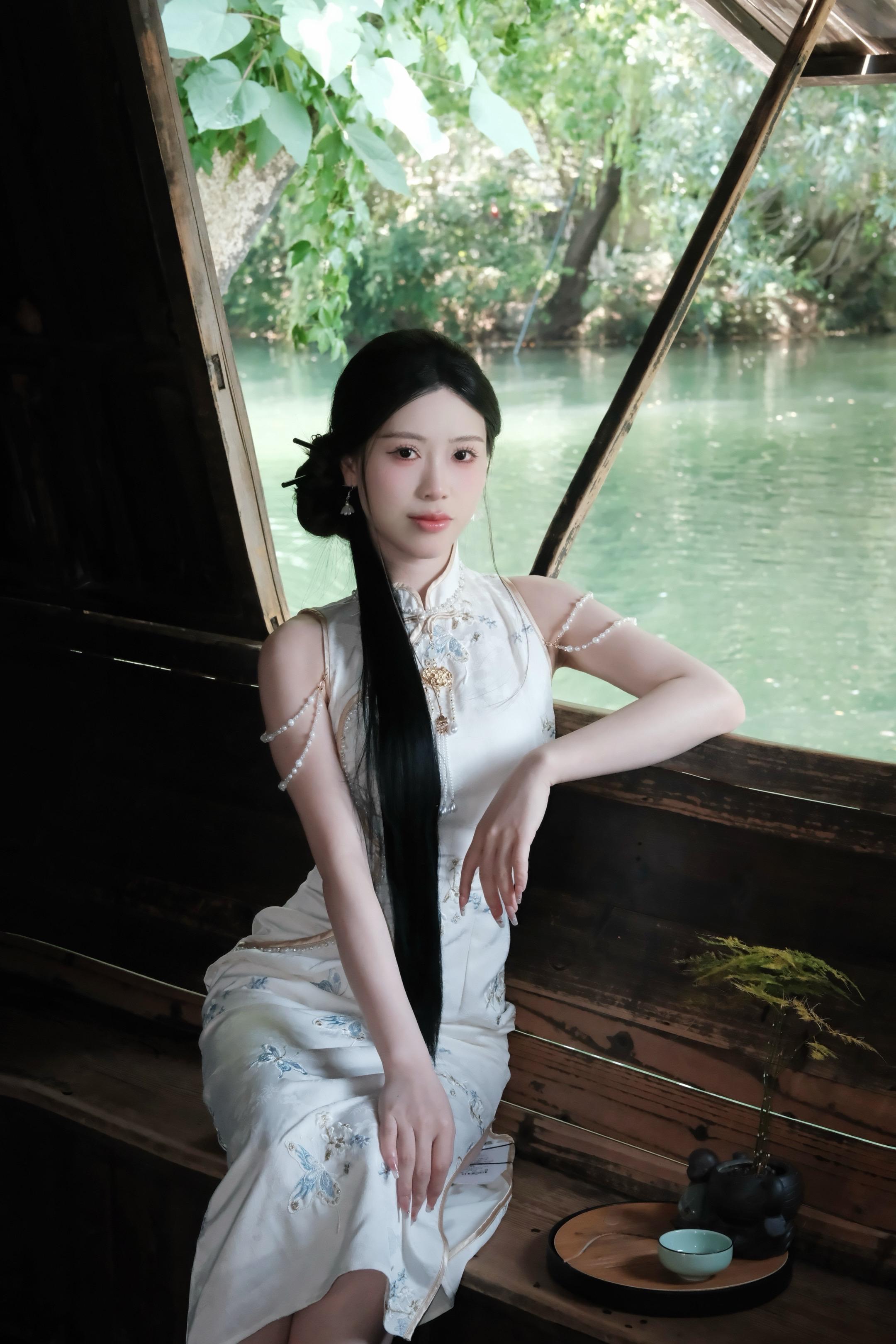 女人最好的医美 化妆穿旗袍🥰。