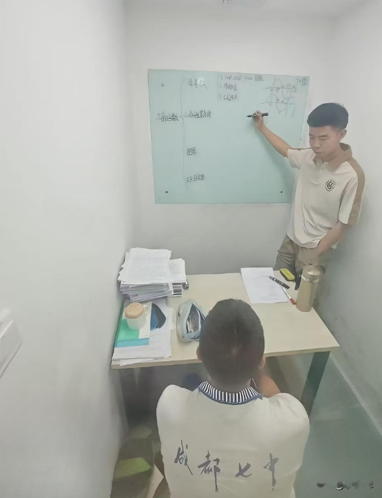 怪不得他们成绩这么好呢，是有原因的