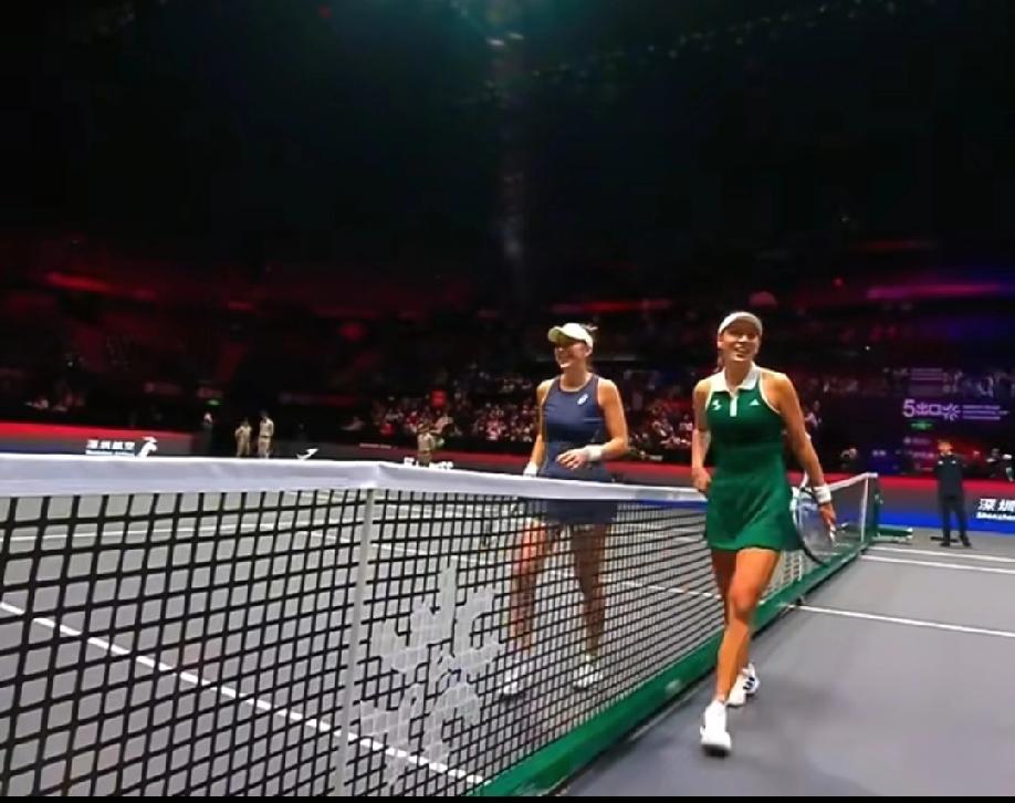 王欣瑜先赢后输，以6:4、2:6、5:10总比分1:2输掉了WTCC历史上的第一