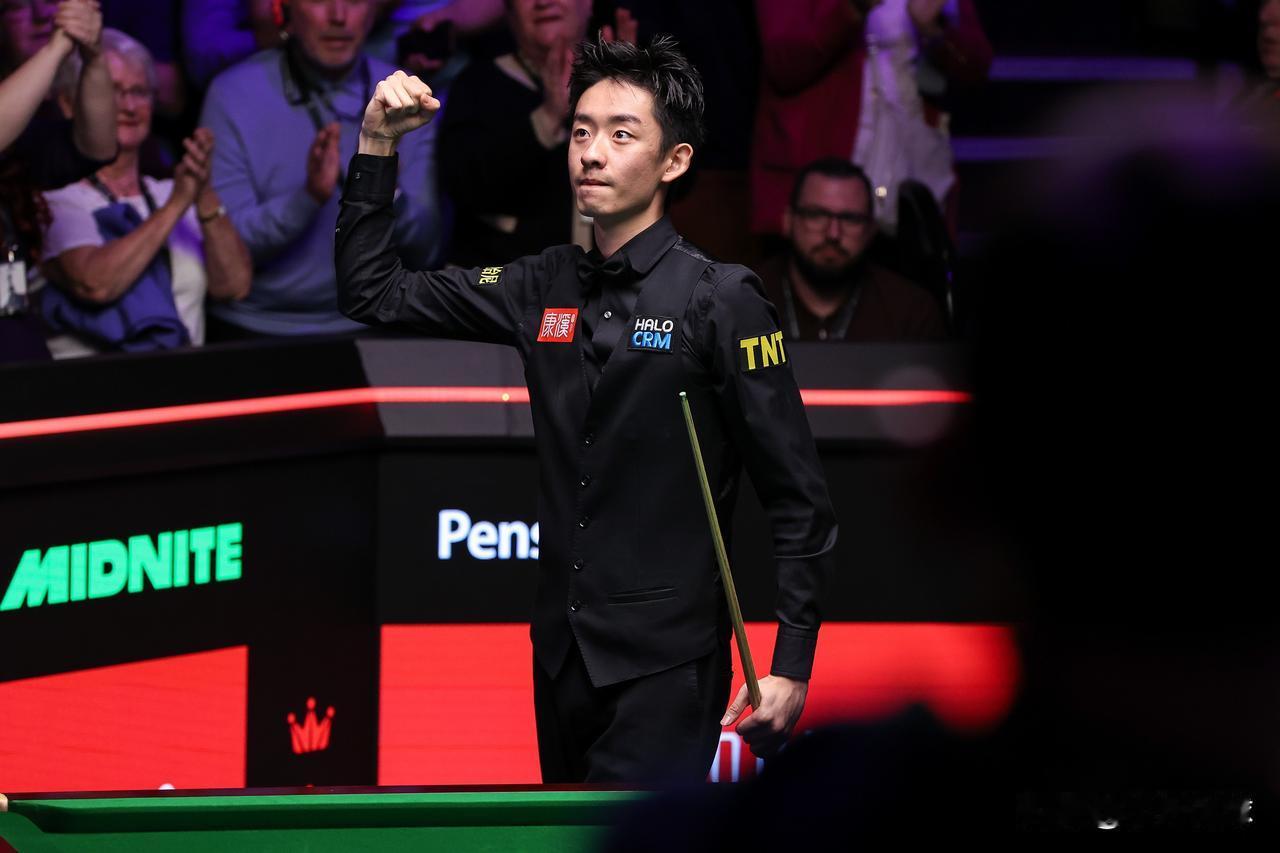 斯诺克一夜，四强全部落位！诞生3大不可思议，中国2位球员冲击冠军。1.赵心童