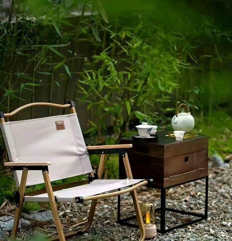 刷到个帖子说月薪一万五比年薪百万过得舒服，我直接点赞。楼里有人晒图，小城房贷两