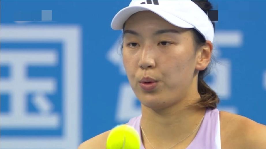 王欣瑜3:6丢掉第一盘，晋级决赛的希望越来越渺茫了！从赛后的统计来看，王欣瑜无