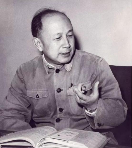 1984年钱学森坚决辞去科协主席，在会议现场发火明确表态：我不能接受你们的推荐！