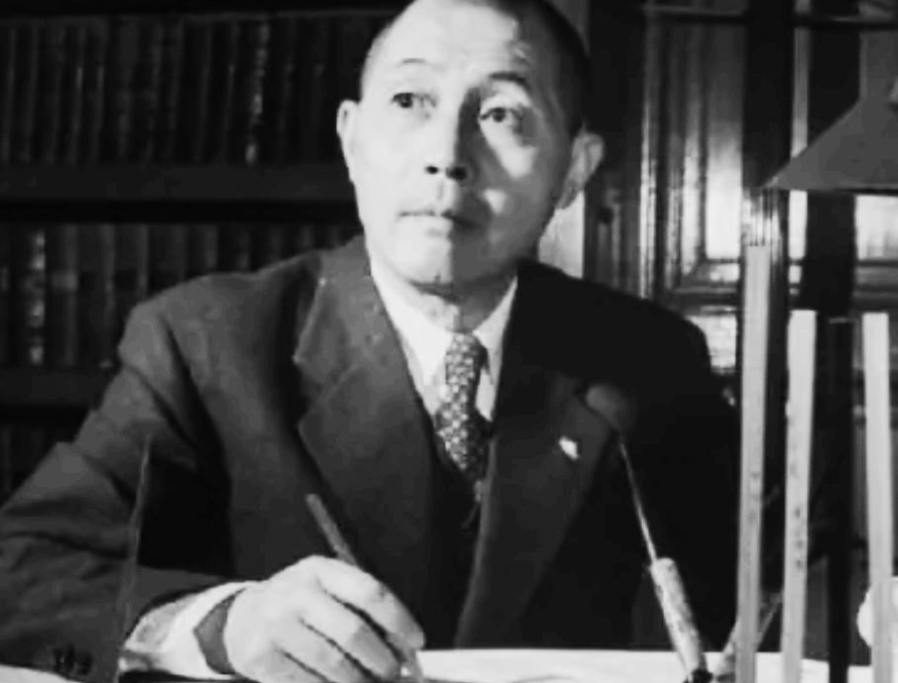 1938年，国军上将钱大钧走进军统湖北站，掏出手枪，当场打死副站长杨若琛，随后盯