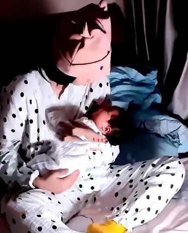 真不敢相信！无锡27岁女子坐月子全靠外卖，孩子满月酒当天宣布离婚，婆家震惊不已。