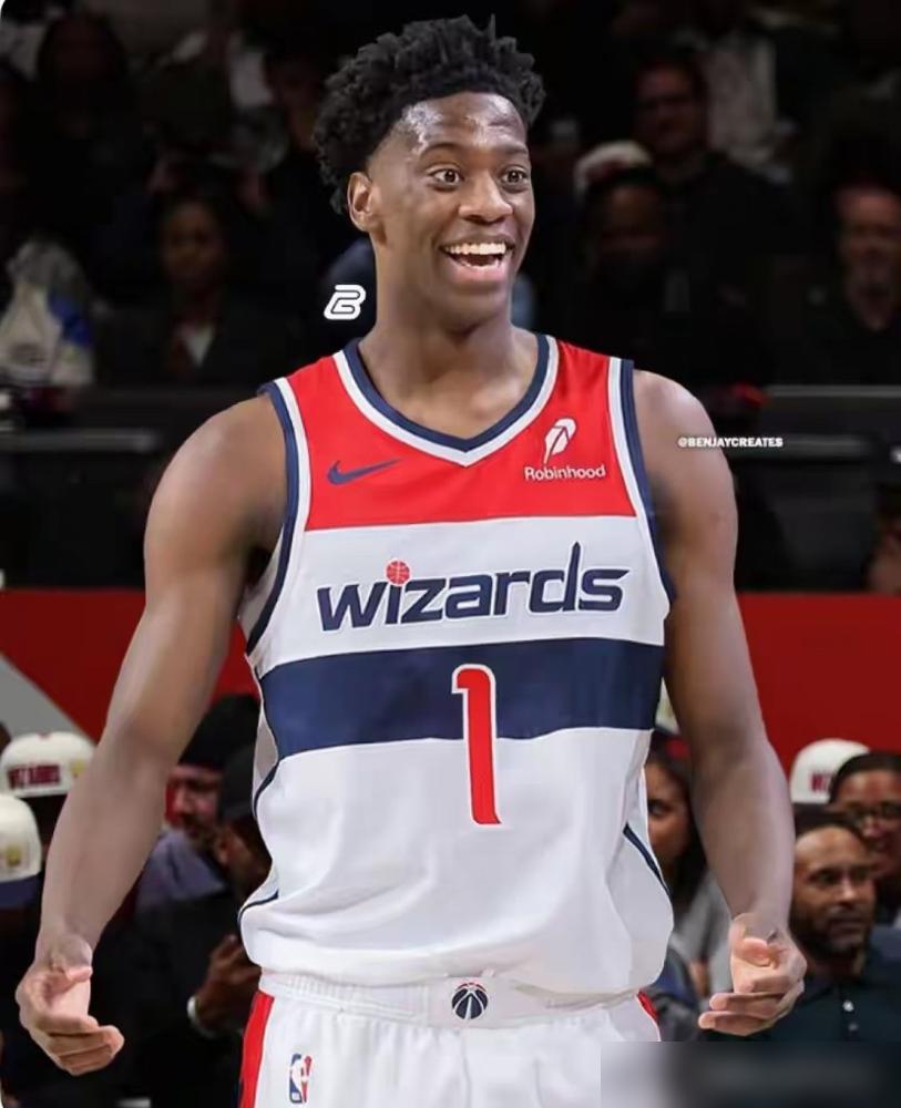 NCAA得分王，全美最佳小前锋。模板是麦迪，下限是全明星。2026年NBA状