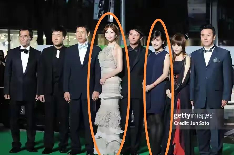 当年林志玲有多火？看她和实力派演员们站一起平排合影就知道了，她是站C位，而当年演