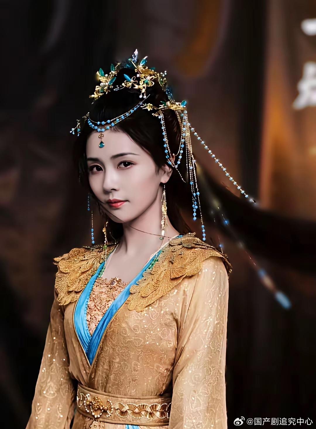 短国这是合买了白鹿这套衣服吗？怎么这么多人都在穿