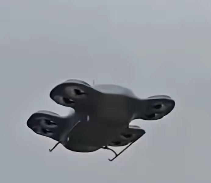 就在全世界好多国家打成一锅粥的时候，我们国家又悄悄干了一件大事。国际赛场打得硝