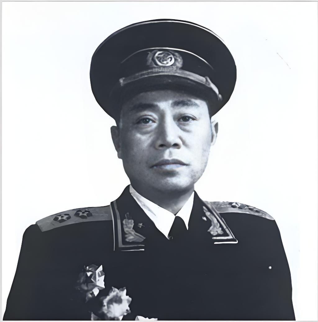 你知道吗？1958年北京那个夏天，一场针对粟裕大将的批判会，开得让人透不过气。轮