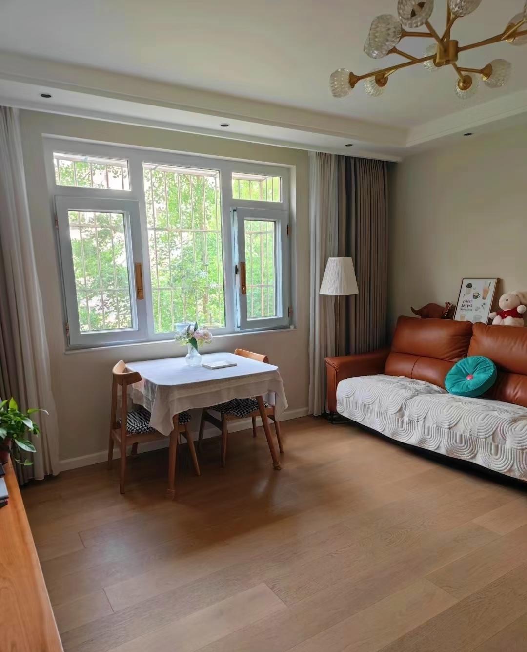 同学一套房都没有买，租房17年年，每月租金650元，共计花费132600元