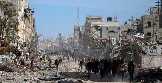 11月10日，浙江杭州，男子结婚找老同学订了8箱五粮液，说好没喝完可以按原价退回