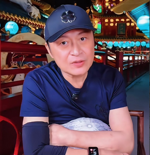 马景涛不装了，对于现状他终于摊牌了。他说，他对现在的生活感到非常满足，每天