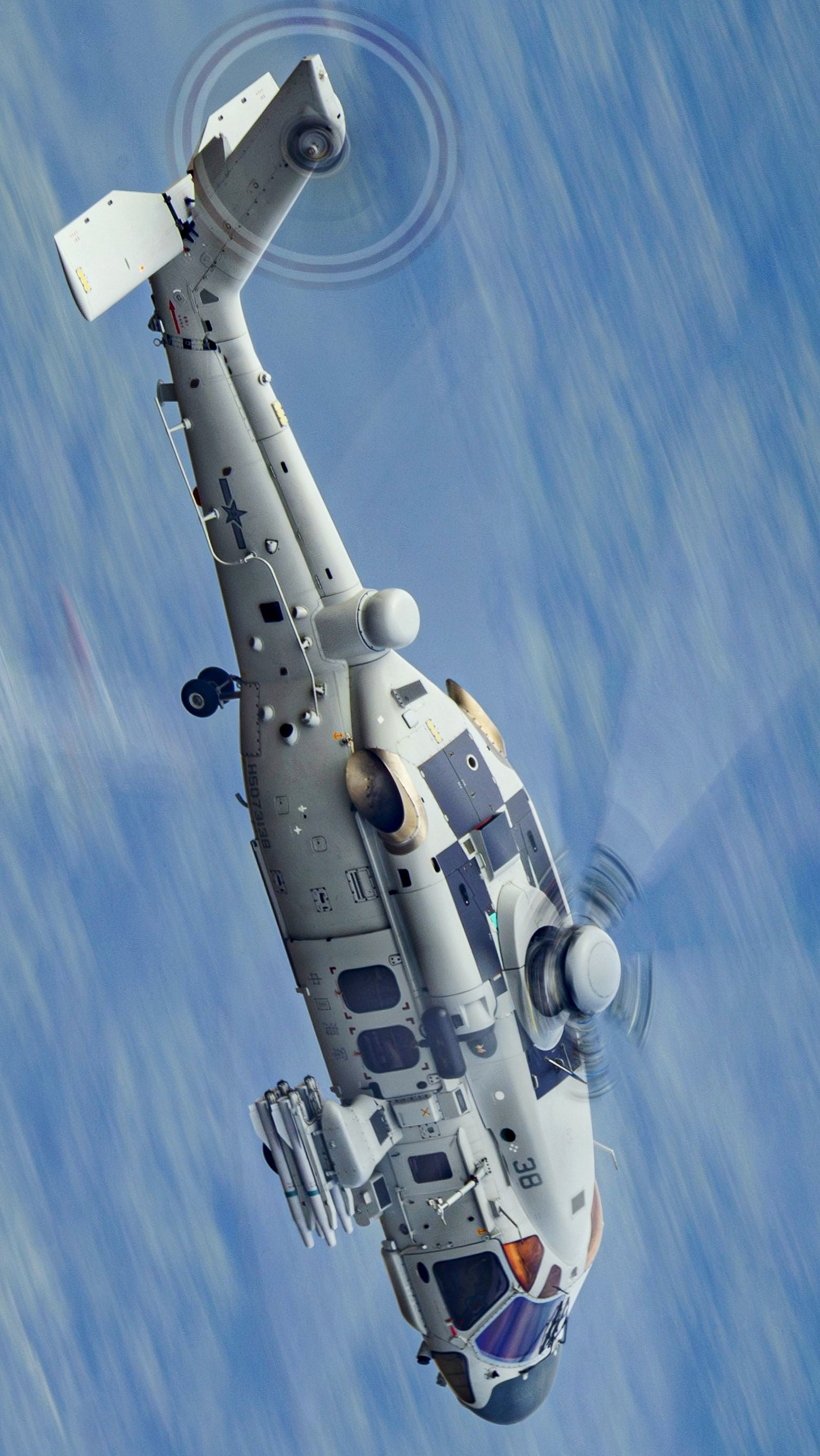 好帅的Z-20J[鼓掌]少有的上表面高清图！东大正急缺各种直升机，加油造，一年