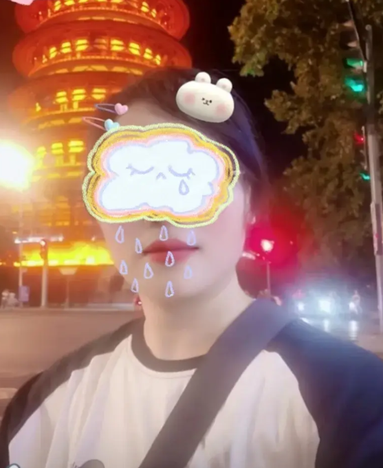 我们每天拼命工作，到底是为了什么？朋友在服装厂上班，上个月猝死在生产车间，尸