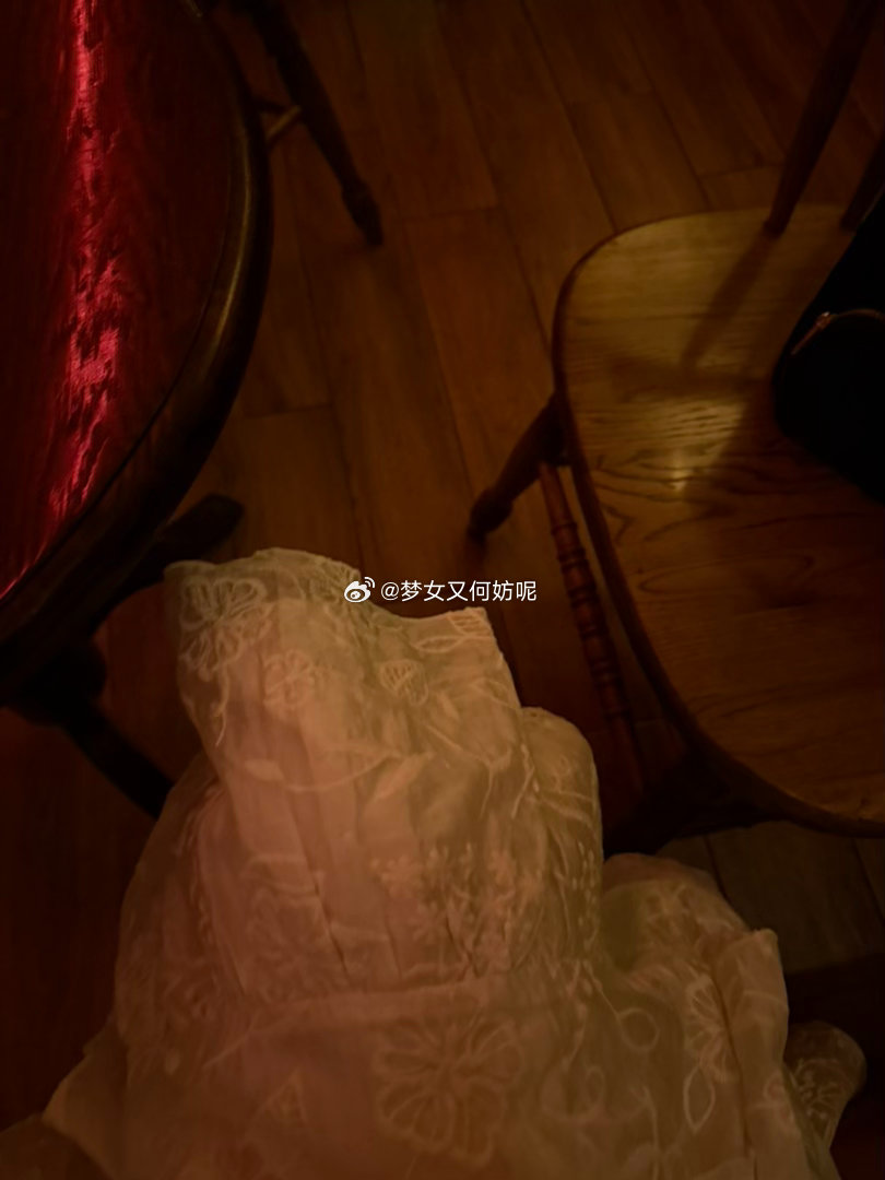 以后跟男人见面一定要穿的保守点😡​​​
