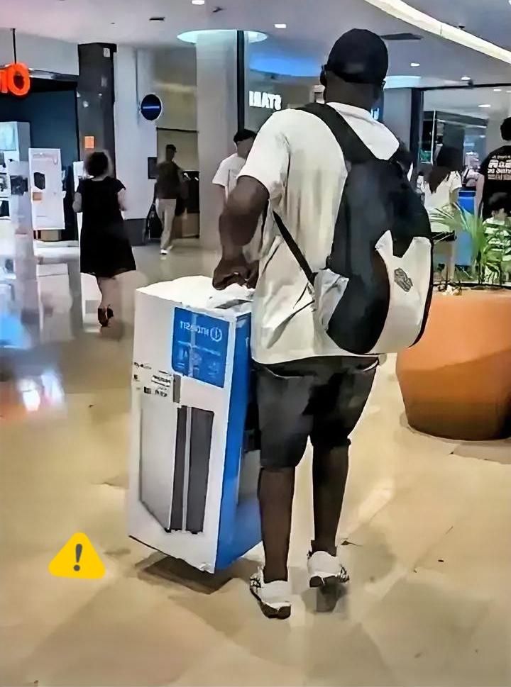 当德国人的严谨，撞上中国人的灵活。一个老外，花3万多人民币买了台中国空调，