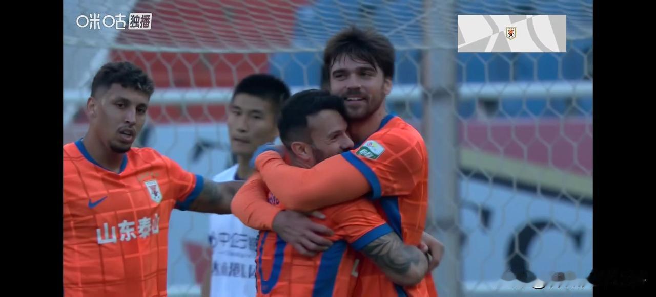 中超联赛又将迎来最后的间歇期，山东泰山，本赛季中超的主场赛事圆满收官。泰山队2：