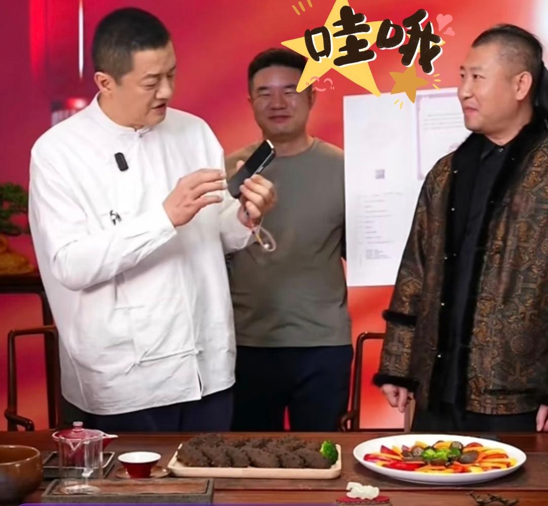 真没想到李亚鹏现在带货这么猛。晚上7点刚过，直播间直接涌进10万+人，稳稳霸