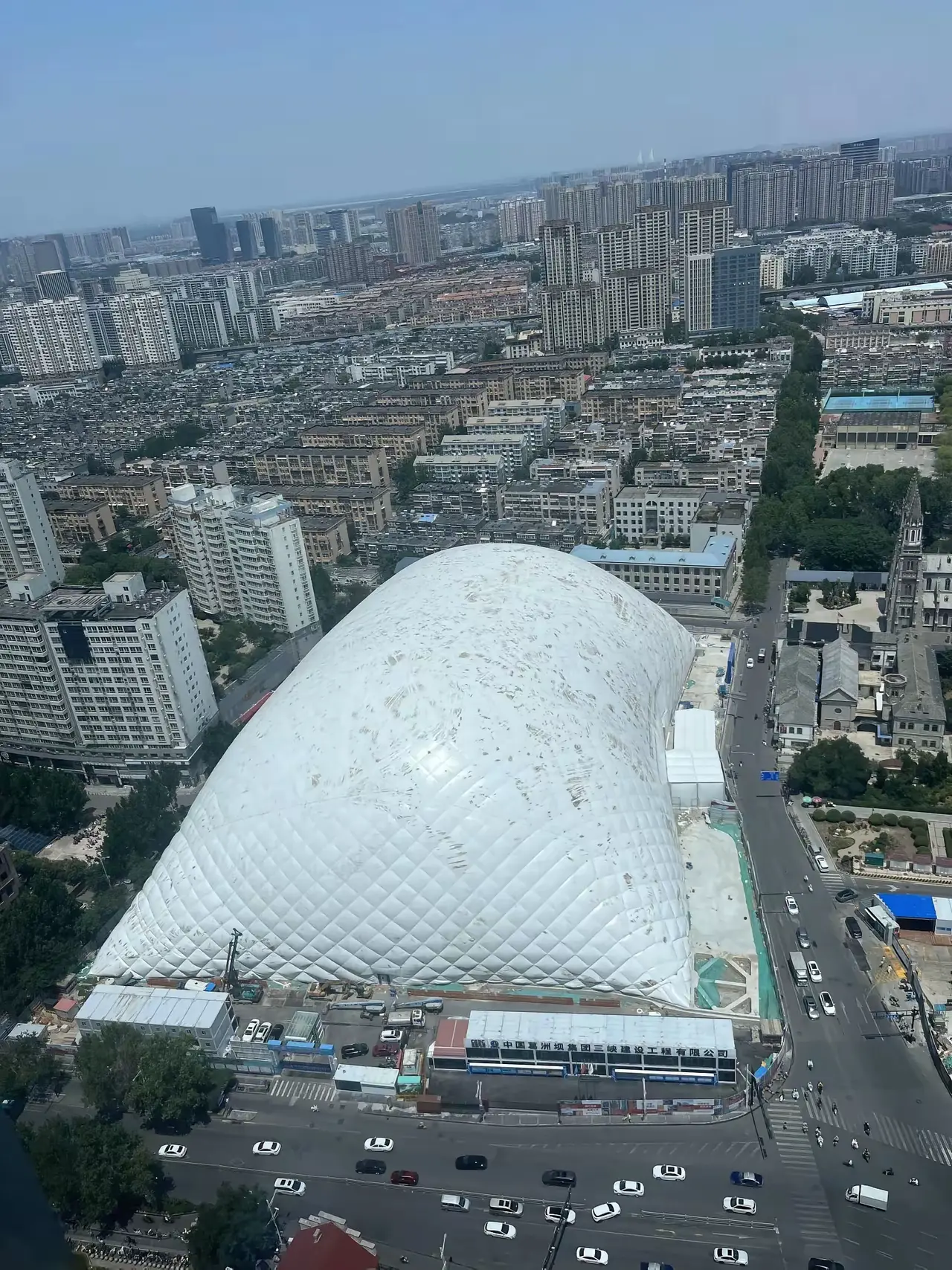 济南也是出息了，隔音防尘施工～