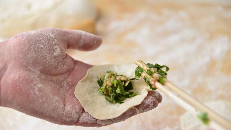 自制馄饨致胰腺癌？揭秘菜市场4种‘最脏菜’与省钱习惯的健康隐患