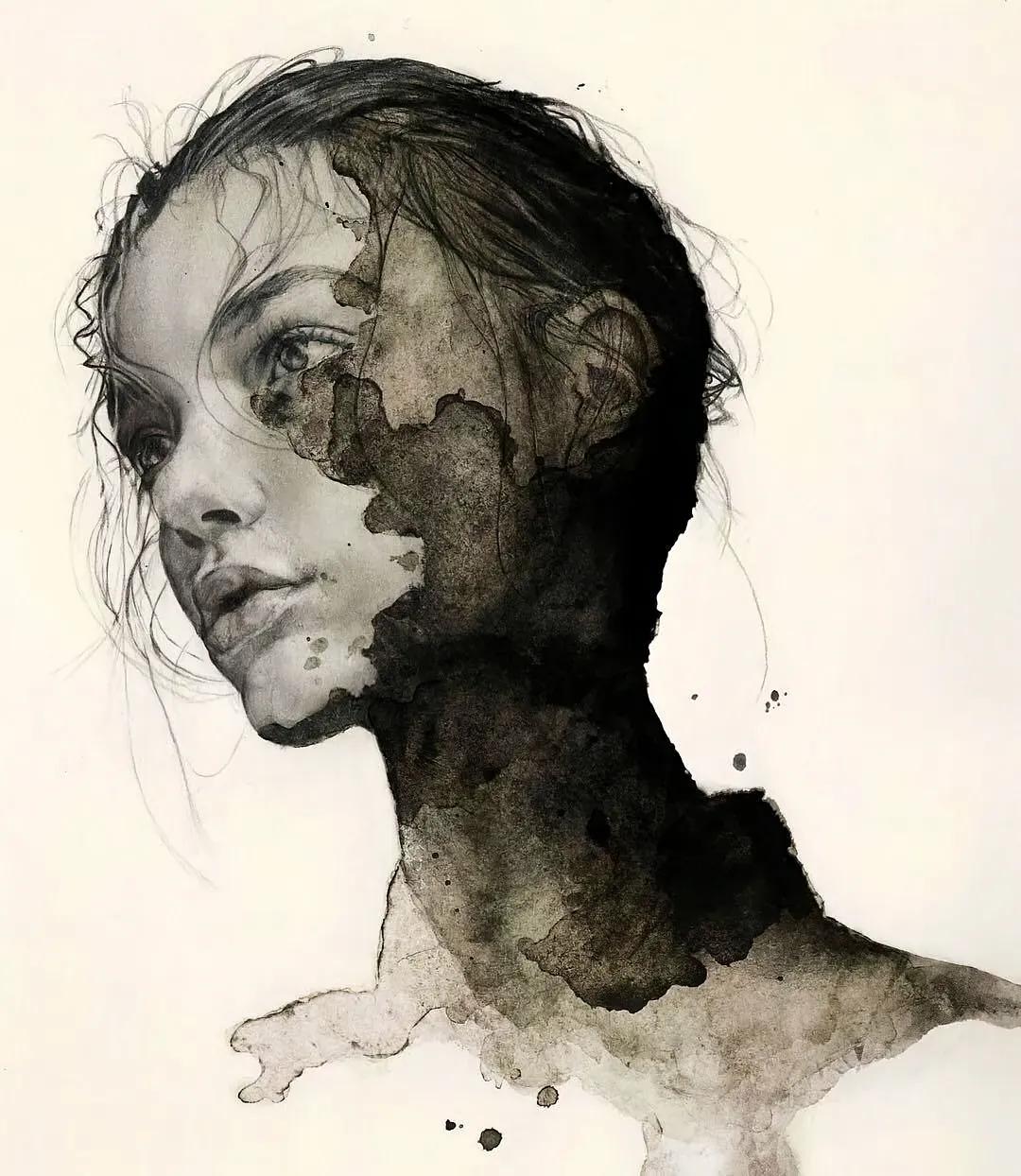 我二舅喝多了，拍着桌子说：“这世道，话糙理真不糙！”他说：只有经常被尿的地方