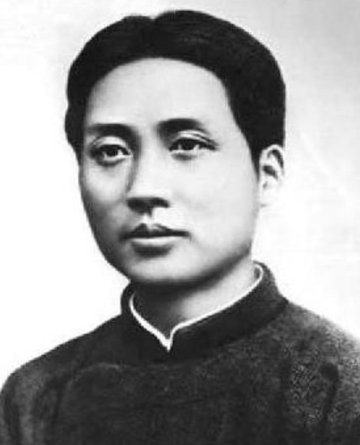 1921年，两特务拽住毛主席问“你认识毛泽东吗？找到赏你5块大洋。”毛主席却说“