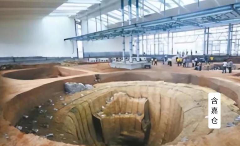 1971年，考古人员在洛阳打开一座1000多年前的粮仓，发现木板下竟是满满一整窖