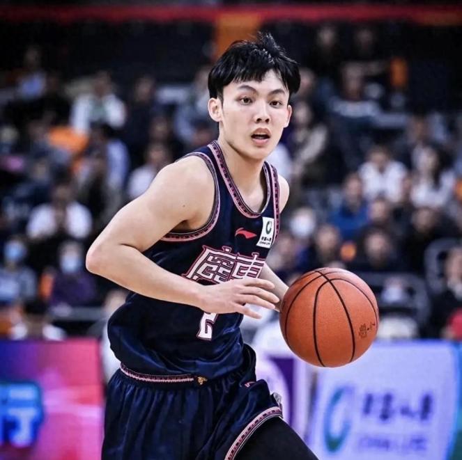 郭士强为何不用徐杰？不是偏见，而是这一致命短板让杜锋都没辙！咱先把话说清楚，