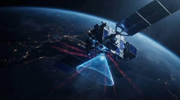 日本防卫省正探讨部署护卫卫星，防范攻击性卫星对本国卫星的侵扰，计划2035年前建