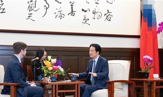 赖清德接受美国广播节目专访，除哭求老美别甩掉台独不管外，再度叫嚣两岸“互不隶属”