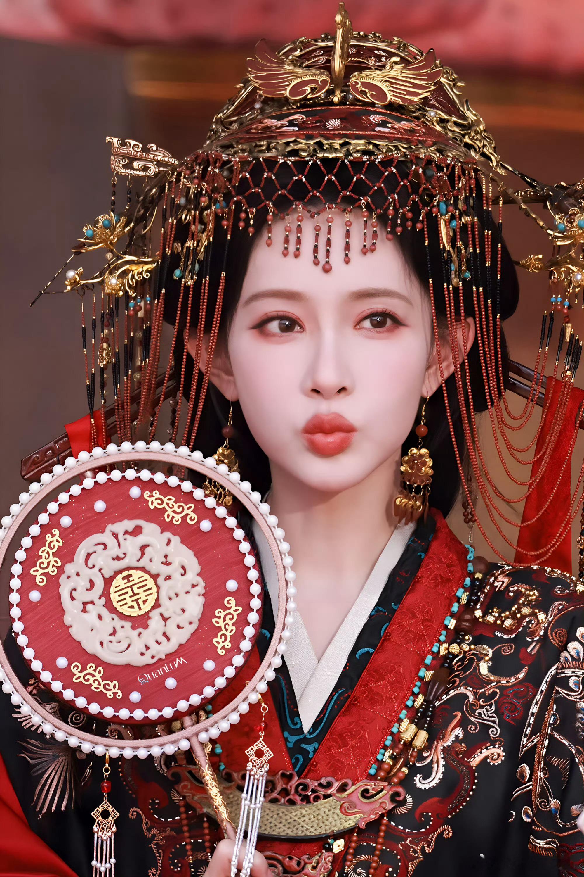 王鹤棣孟子义将门独后结婚路透这个孟子义大婚造型特别美呀7.9来看百花杀～