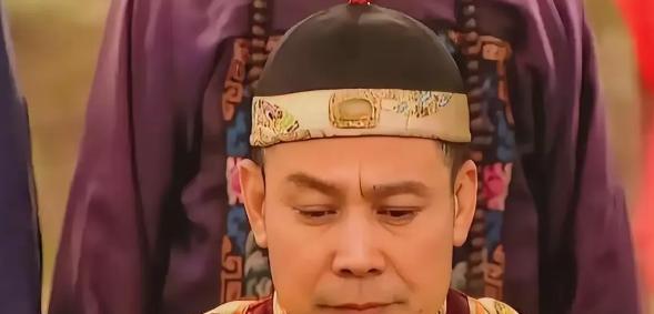 1724年冬天，前朝废太子胤礽病入膏肓，他托人向雍正帝带话，皇上我是大不孝的罪人