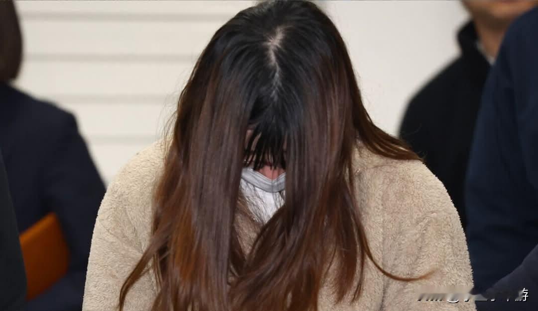 日本男子一夫两妻共同犯罪，偷拍性爱片网络售卖上百人受害！日本警视厅日前再次逮