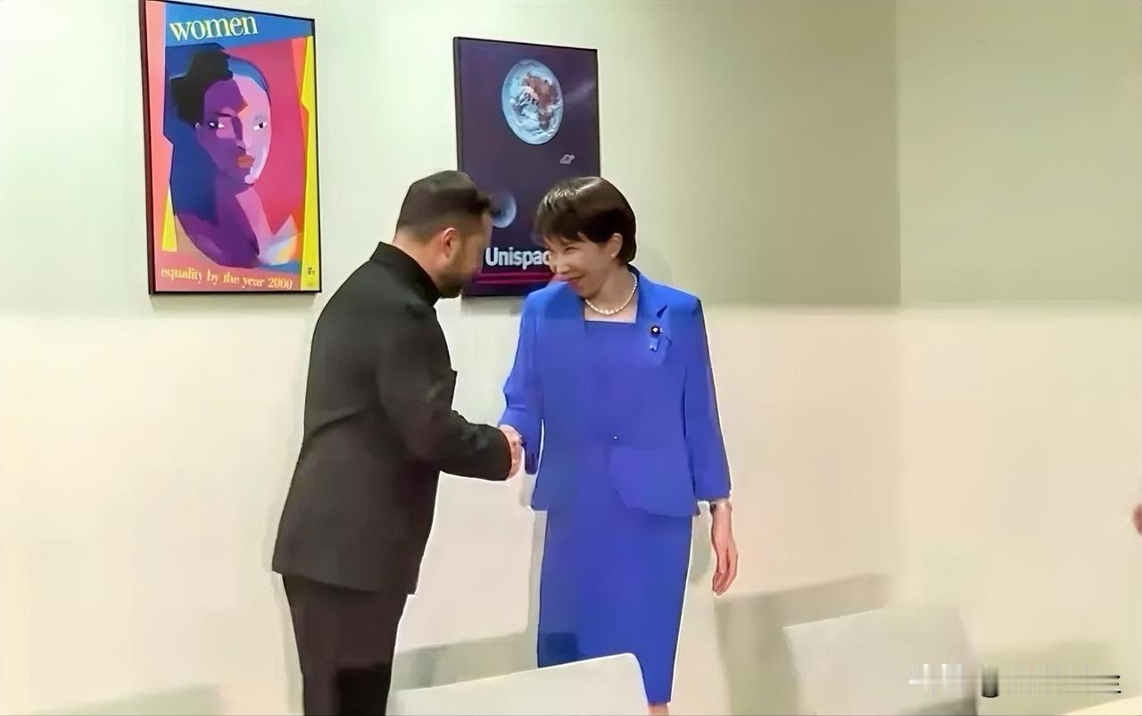 日本首相高市早苗在纽约与乌克兰总统泽连斯基举行会谈，高市表示日本将继续与国际社会