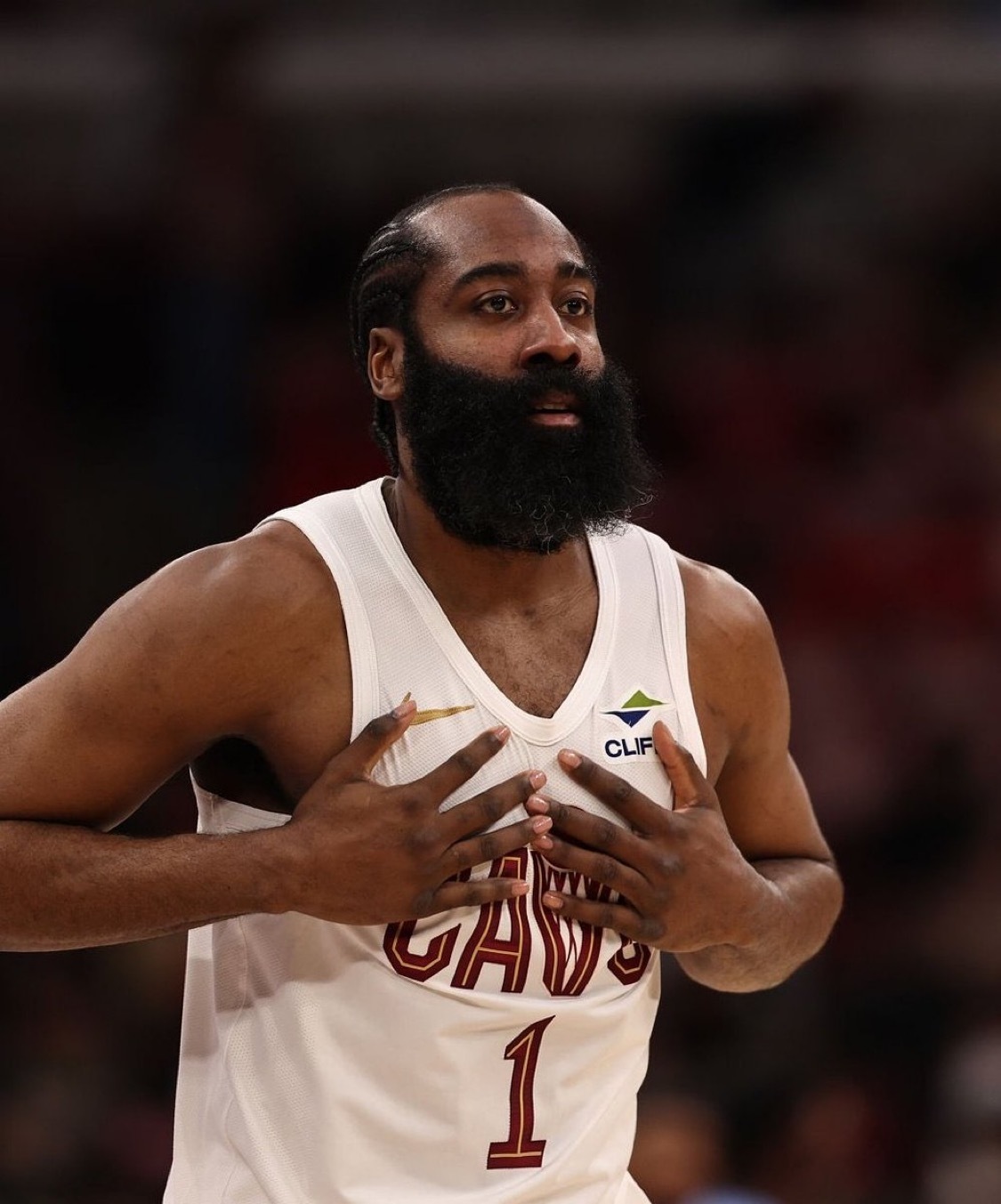 据FredKatz报道，哈登预计将拒绝执行下赛季价值4200万美元的球员