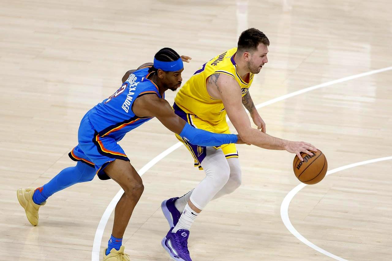 东契奇和亚历山大本赛季得分能力对比，亚历山大效率无敌了！东契奇场均34.