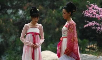 古代夫妻睡觉时，为啥会命令丫鬟守在床边？不觉得尴尬吗？嘉靖四十年，明朝南