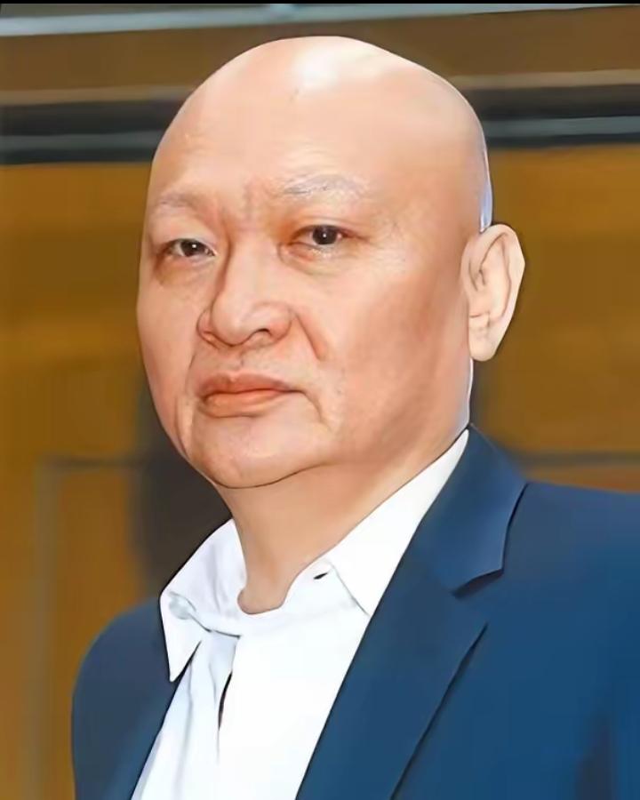 29枪，5枪爆头。昔日呼风唤雨的“百亿赌王”林秉文，在柬埔寨街头让人打成了筛子