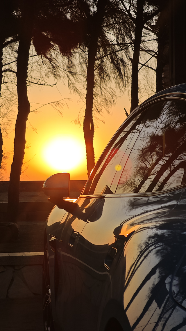 小米SU7智驾红绿灯路口识别出错闯红灯1.5.5版本都端到端了，昨晚天气晴朗